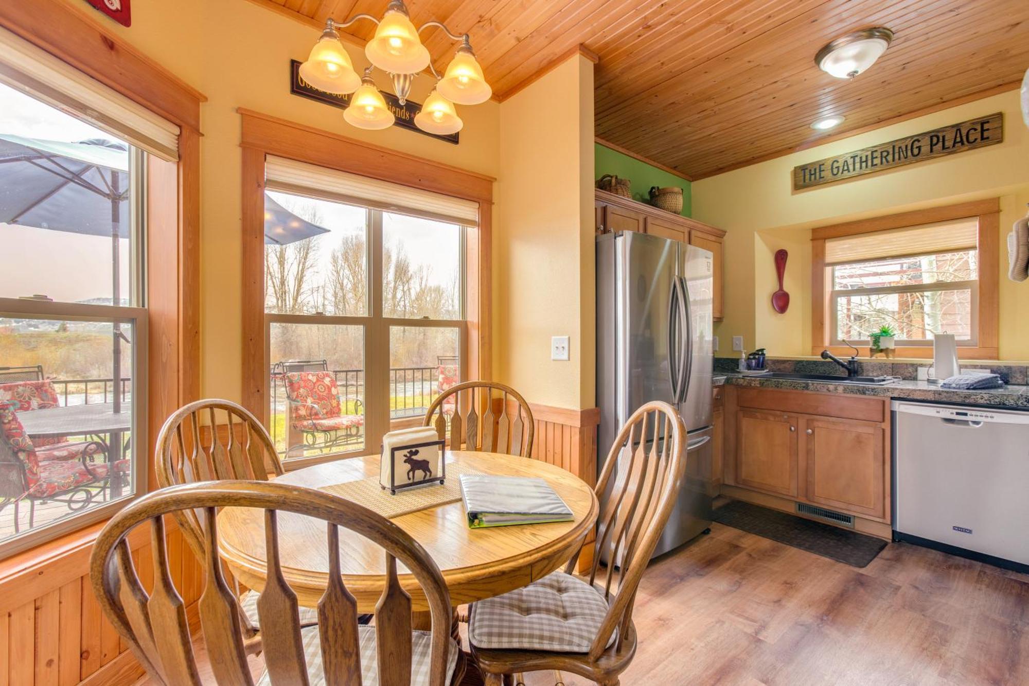 Riverfront Cabin About 4 Mi To Granby Ranch! エクステリア 写真