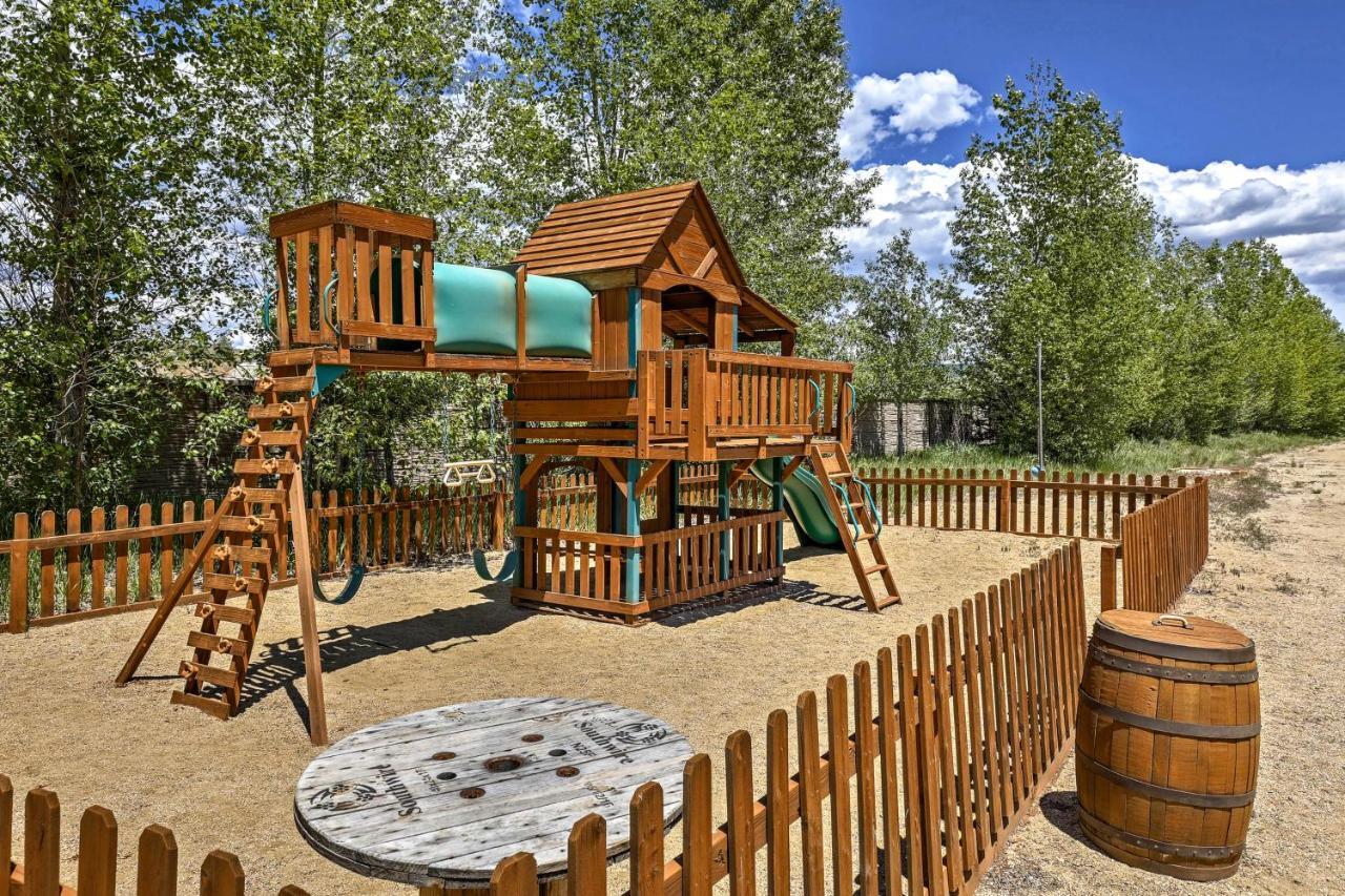 Riverfront Cabin About 4 Mi To Granby Ranch! エクステリア 写真